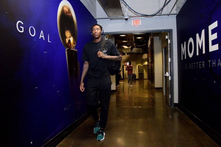  克6：若联盟限制各队投3分的次数会怎样 问题可能在人人都去投3分