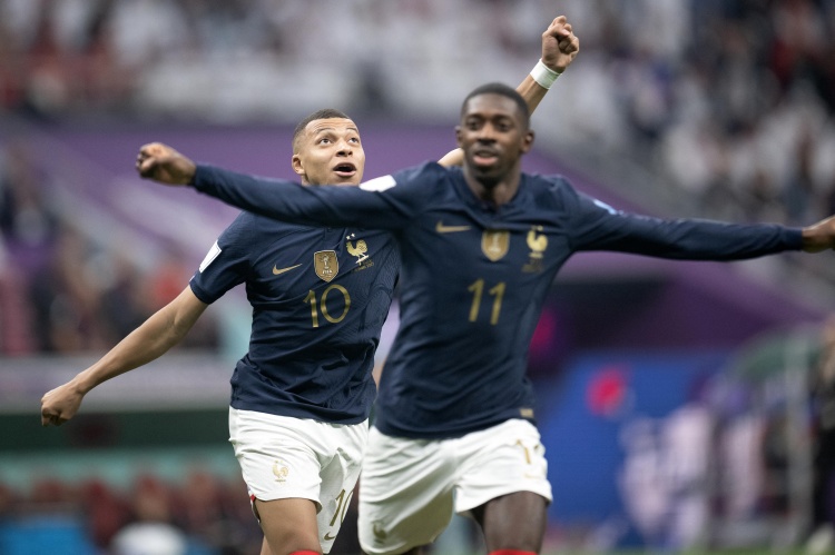  谁是法国一哥？登贝莱本赛季27场造27球，姆巴佩33场造24球