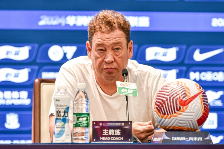  申花为何总是绝杀？斯卢茨基：进五个还不丢球最好，但目前做不到